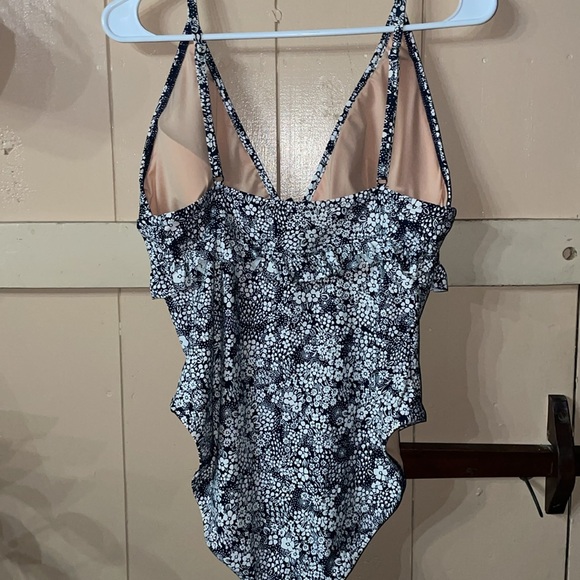JCrew ruffle V-neck one-piece swimsuit - Picture 4 of 4